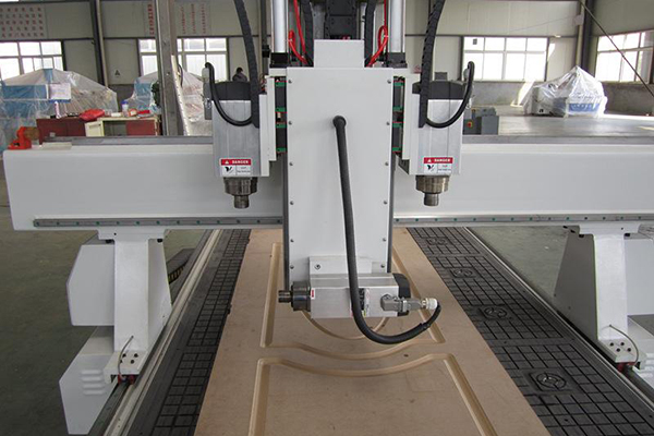 ׃�l���ڔ�(sh��)�ص�̙C�ϵđ�(y��ng)��